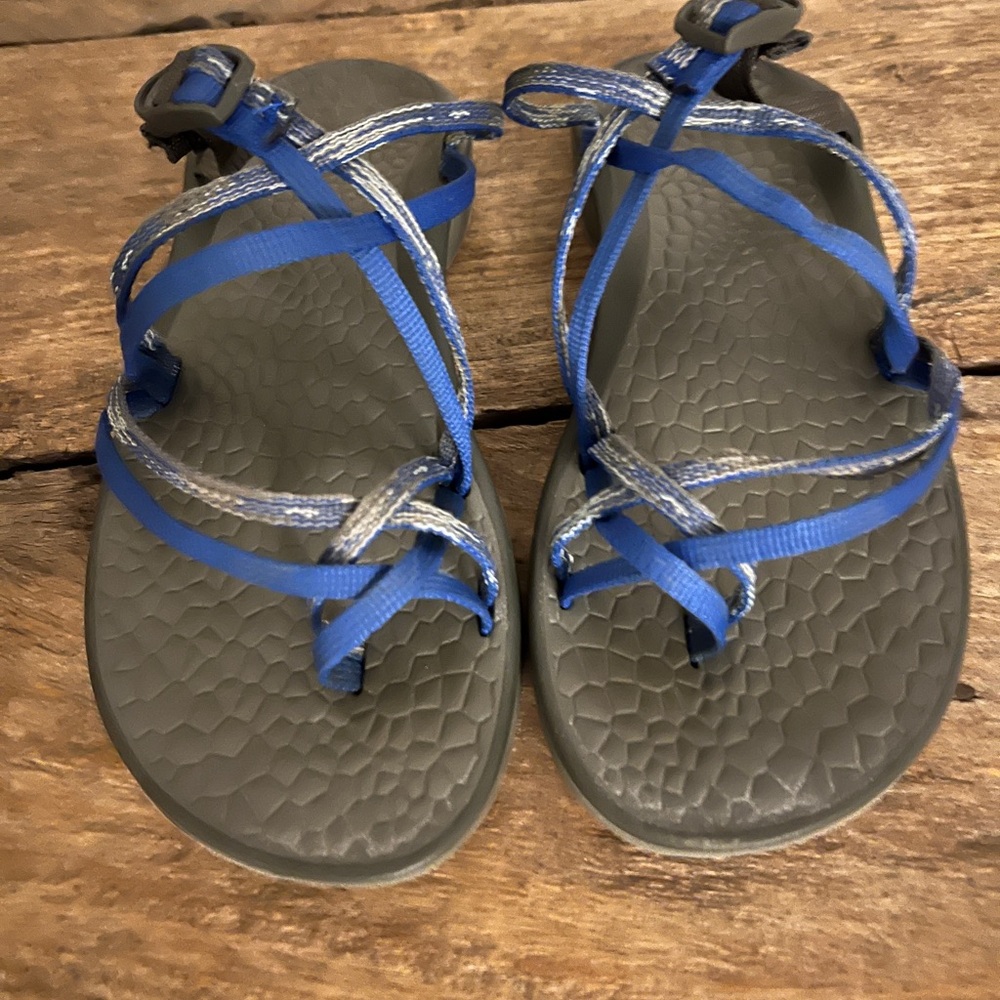 Chaco size 7 Blue strap sandals